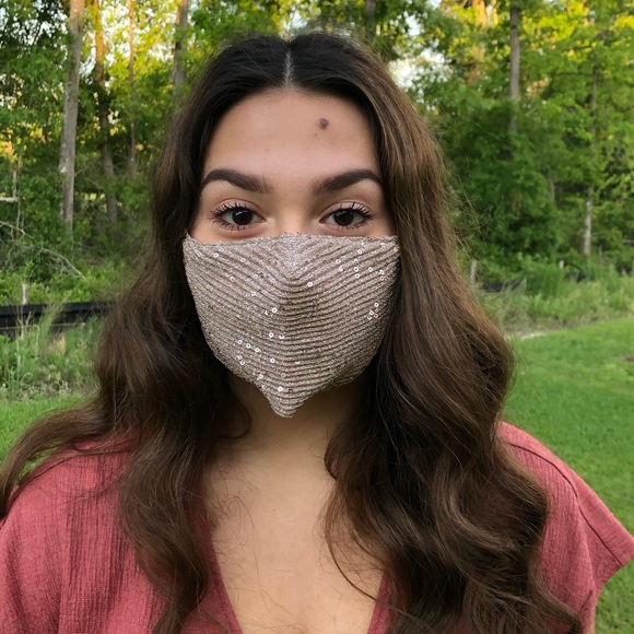 Accessories - $10💋New Reusable/Washable Rose/Gold Sequins Mask